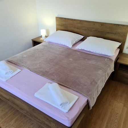 שילו Apartments Mihalic מראה חיצוני תמונה