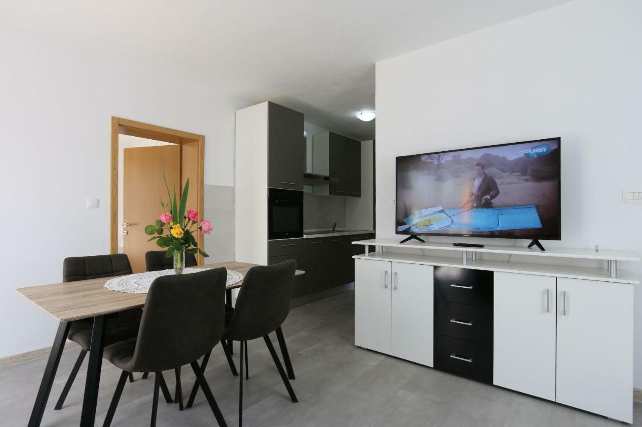 שילו Apartments Mihalic מראה חיצוני תמונה