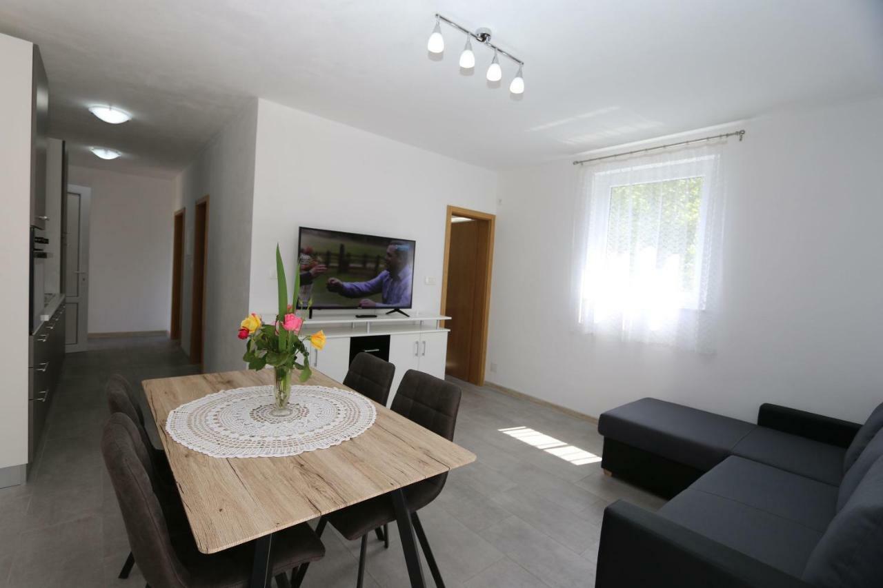 שילו Apartments Mihalic מראה חיצוני תמונה